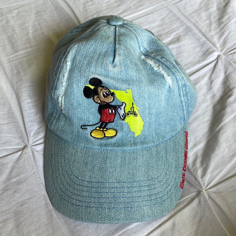 ✨Disney world vintage hat✨